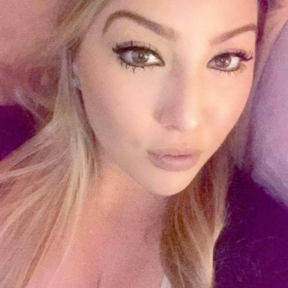 Meet your Posher, Jessica - Picture 1 of 1