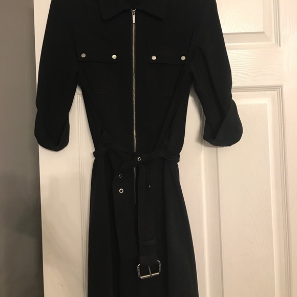 Michael Kors dress. Very figure flattering! - Picture 2 of 4