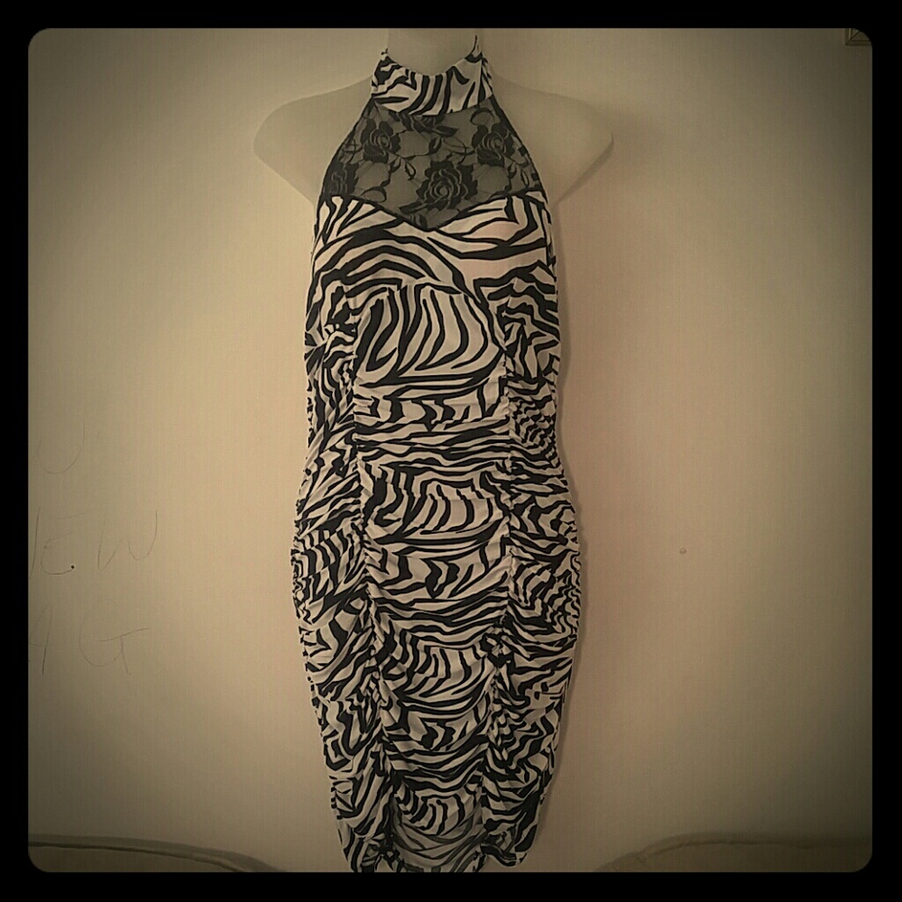 New sexy black/white stripes XL dress