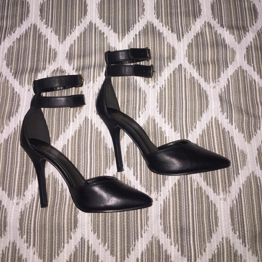 Diva Black Heels