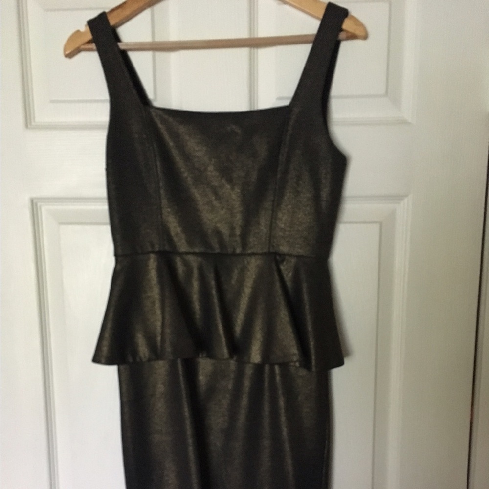 Gorgeous Alice + Olivia ruffled sleeveless dress