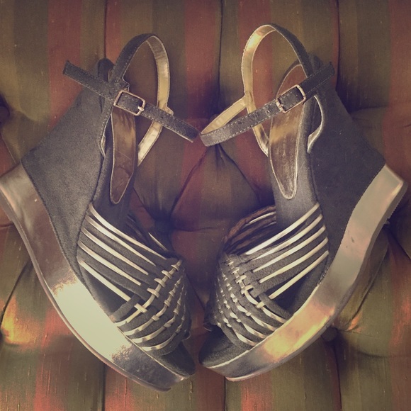 classified Shoes - Woven Metallic Wedges