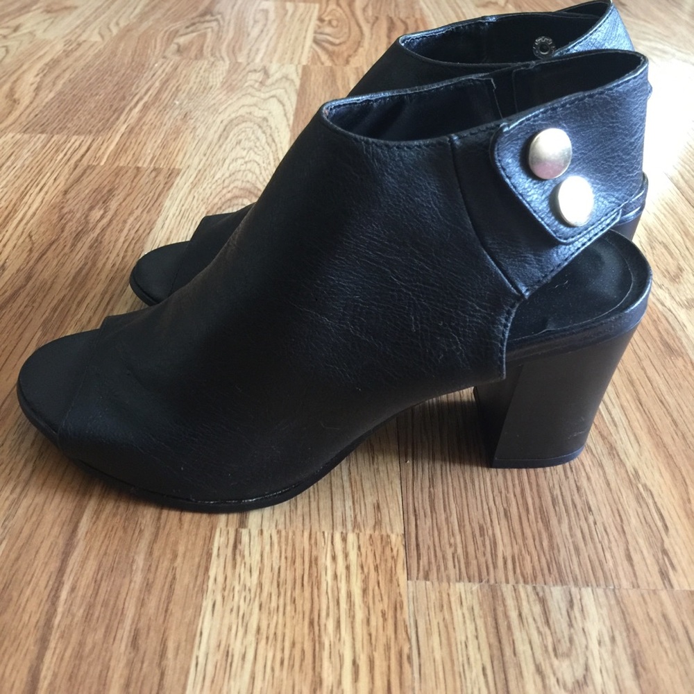 Black heels