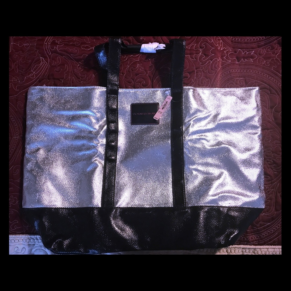 SALE🎉Victorias Secret Weekender Tote 👜