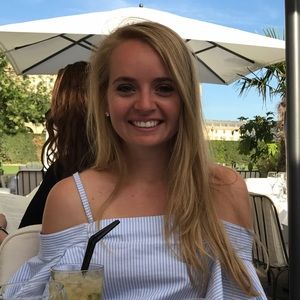 Meet your Posher, Olivia