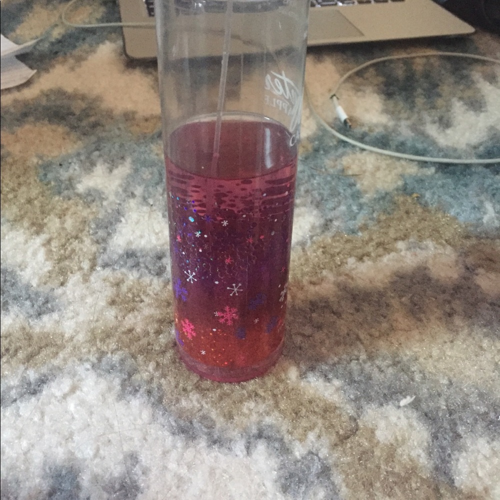 Fresh sweet sent perfume