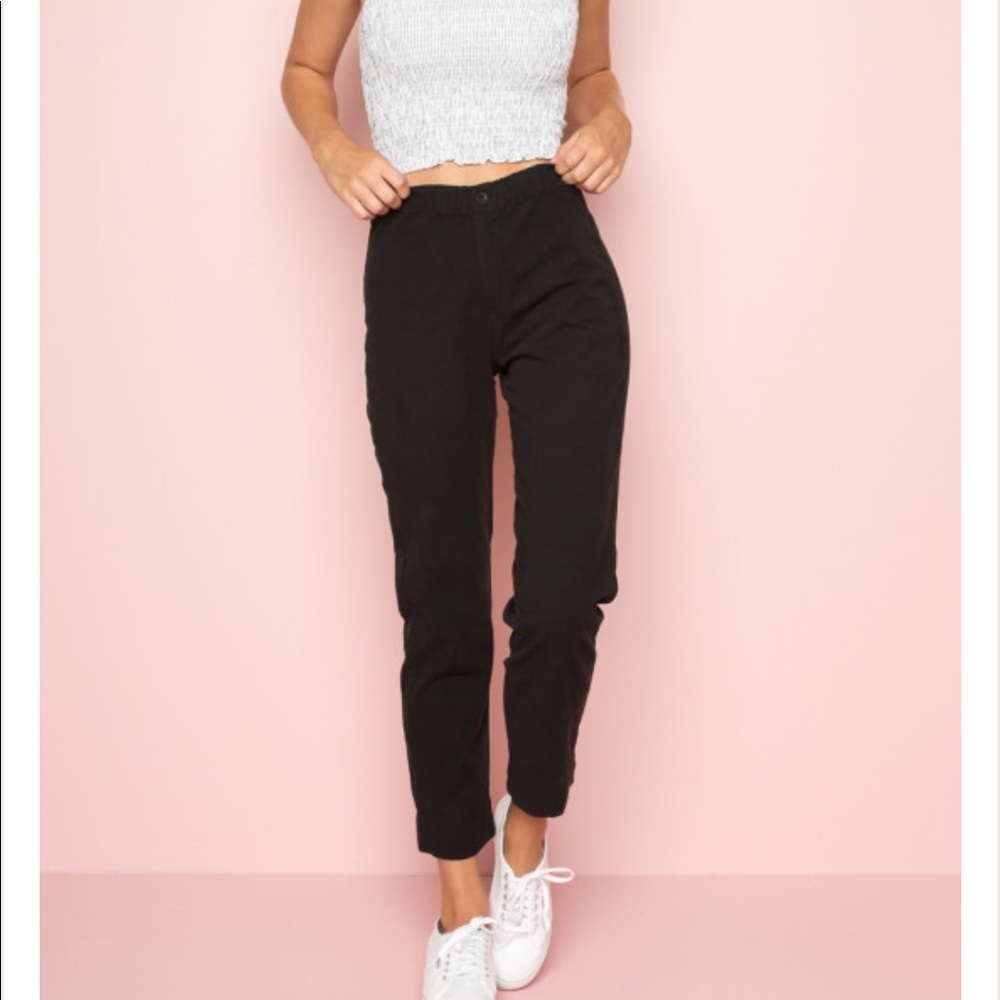 BRANDY MELVILLE ISO 🍒🌈⭐️