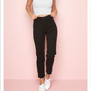 BRANDY MELVILLE ISO 🍒🌈⭐️