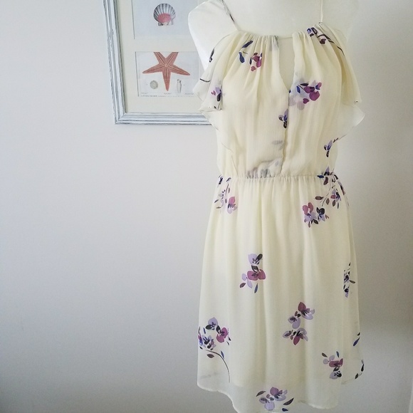 Old Navy Dresses & Skirts - Sheer lined summer sun dress floral wedding