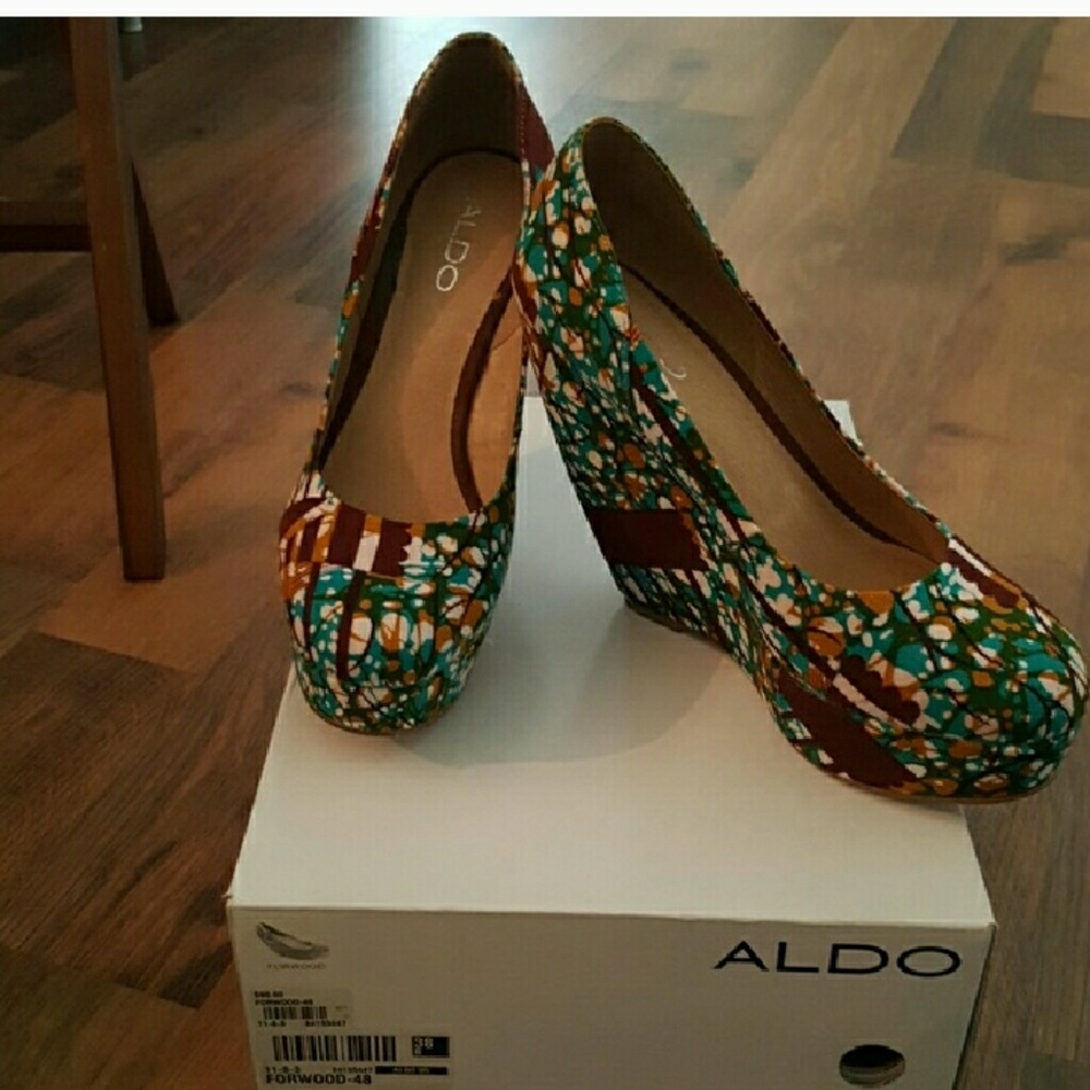 Aldo multi colored wedges size 8