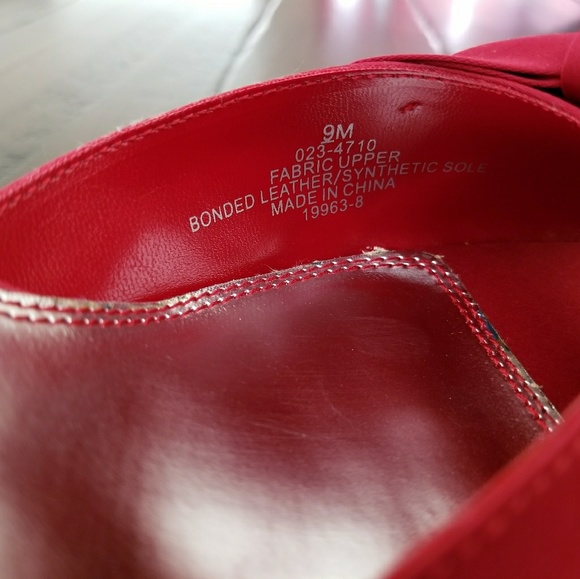 Jacqueline Ferrar Size 9 Red Satin Heels - Picture 5 of 7