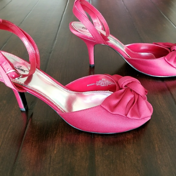 Jacqueline Ferrar Size 9 Red Satin Heels - Picture 7 of 7