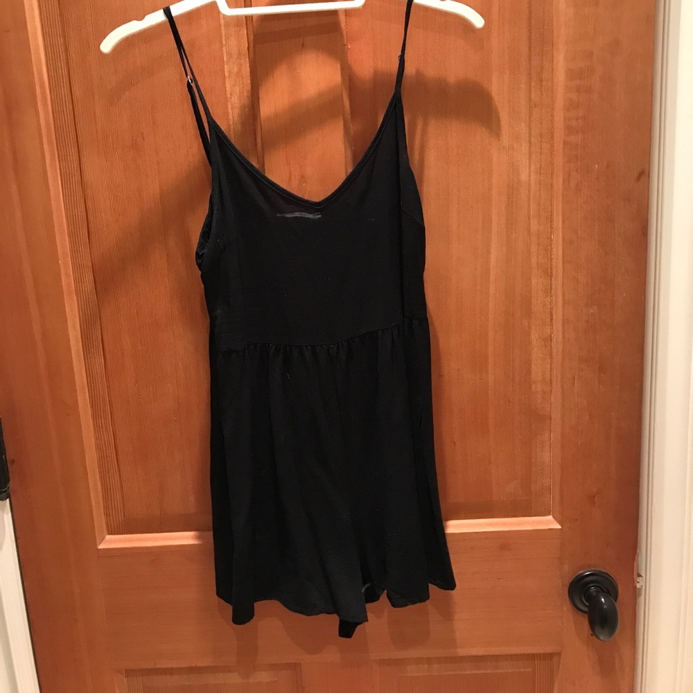 Black basic romper