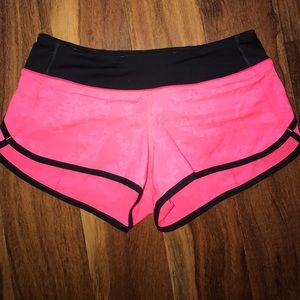 Size 4 lululemon shorts