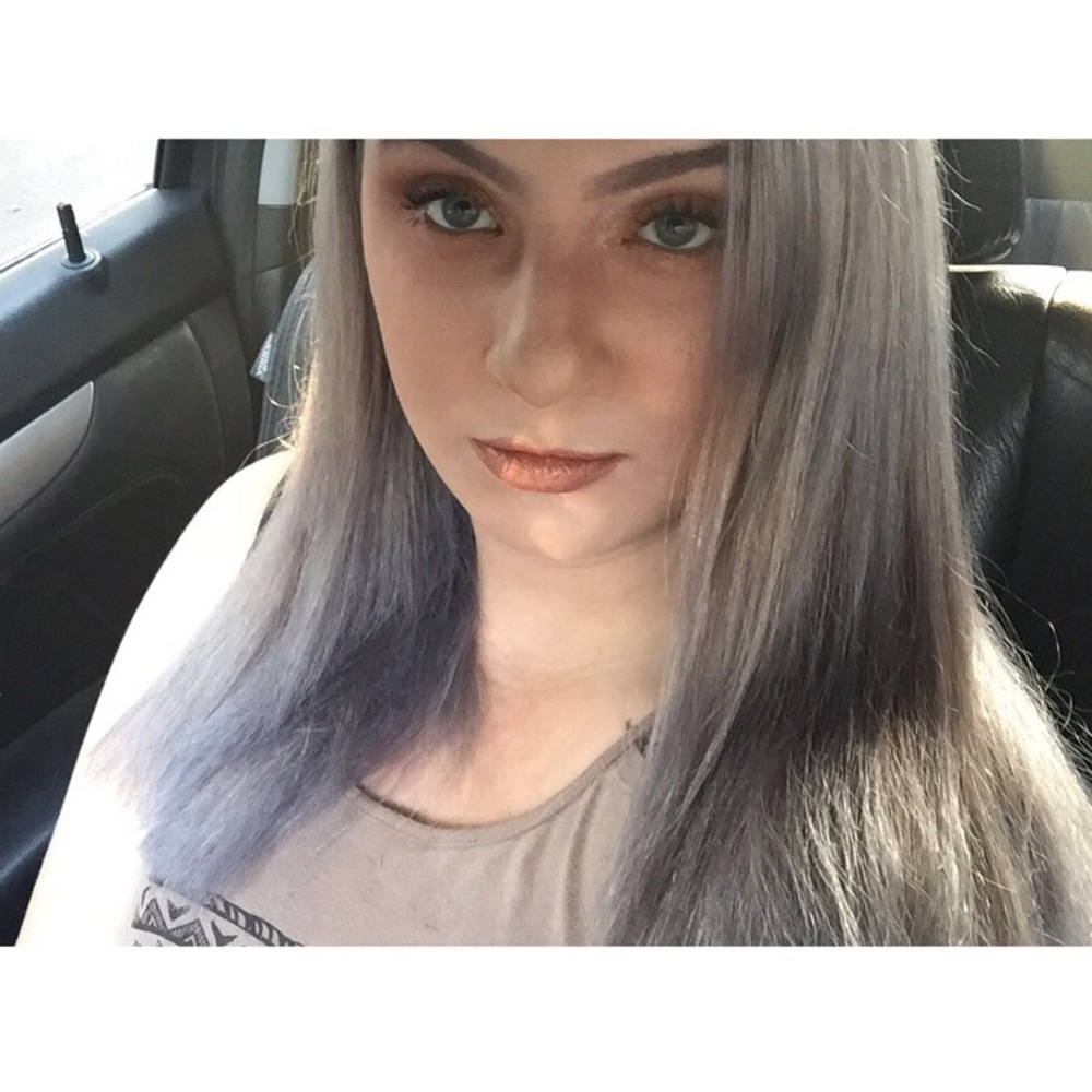 Meet your Posher, Kelly