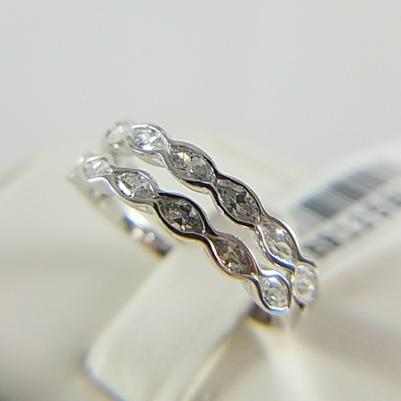 2pc set 14k Gold plated Stackable Wedding Bands - Picture 6 of 8