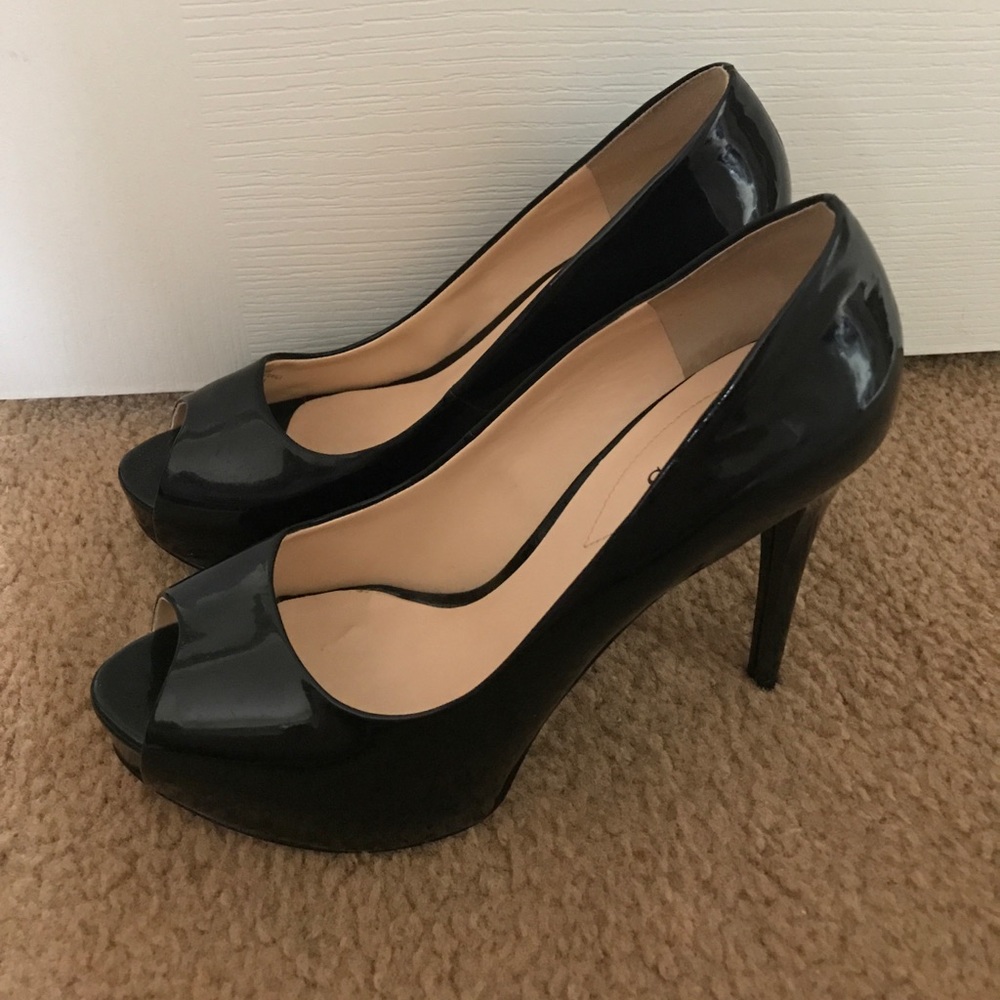 Guess Black Patent Leather Peep Toe Pumps