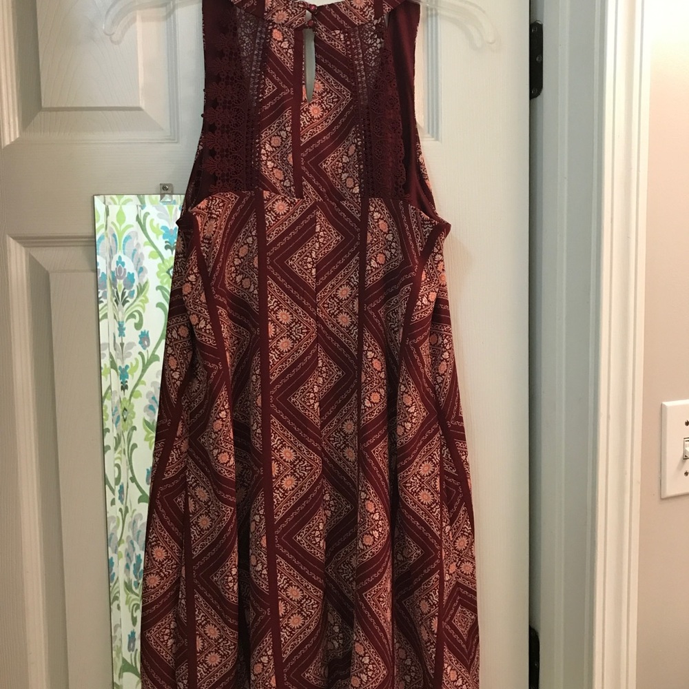 Patterned Dress - Picture 3 of 4