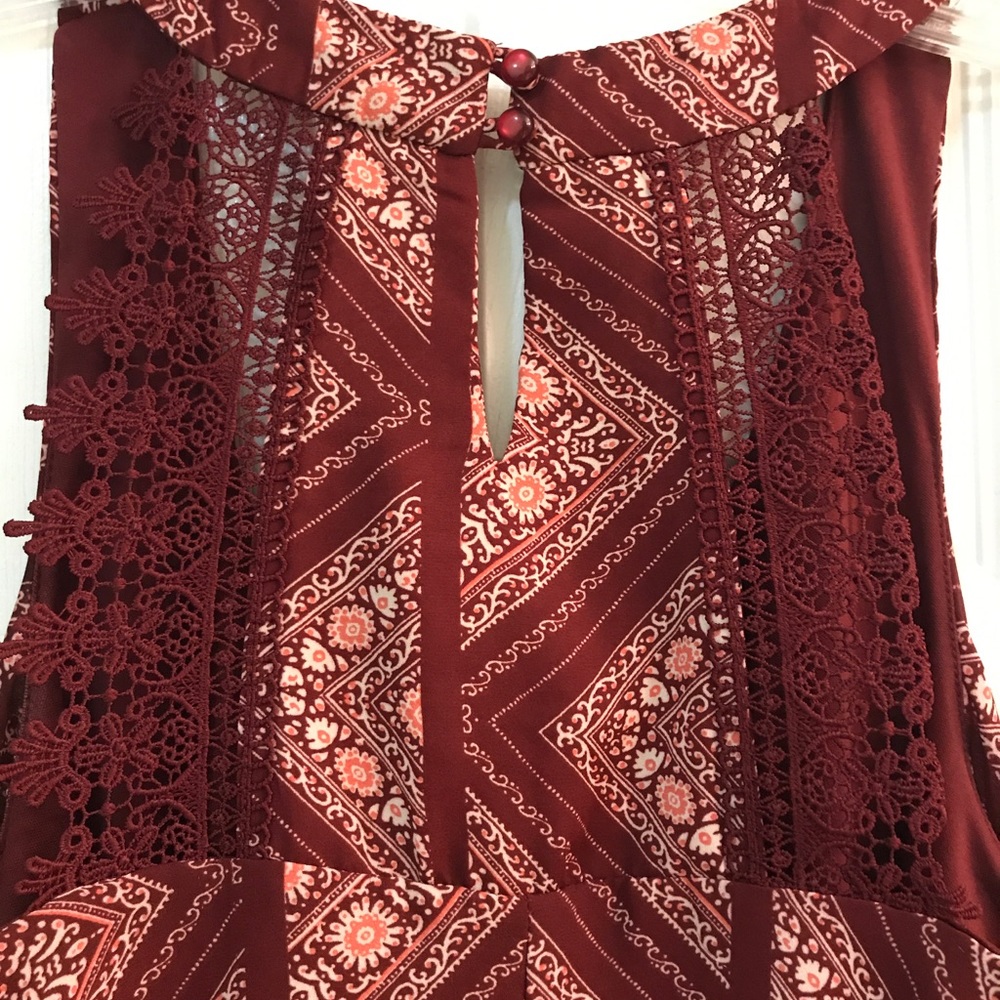 Patterned Dress - Picture 4 of 4