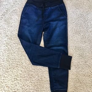 Jean jogger pant with singed waist