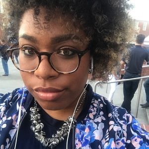 Meet your Posher, Fekecia