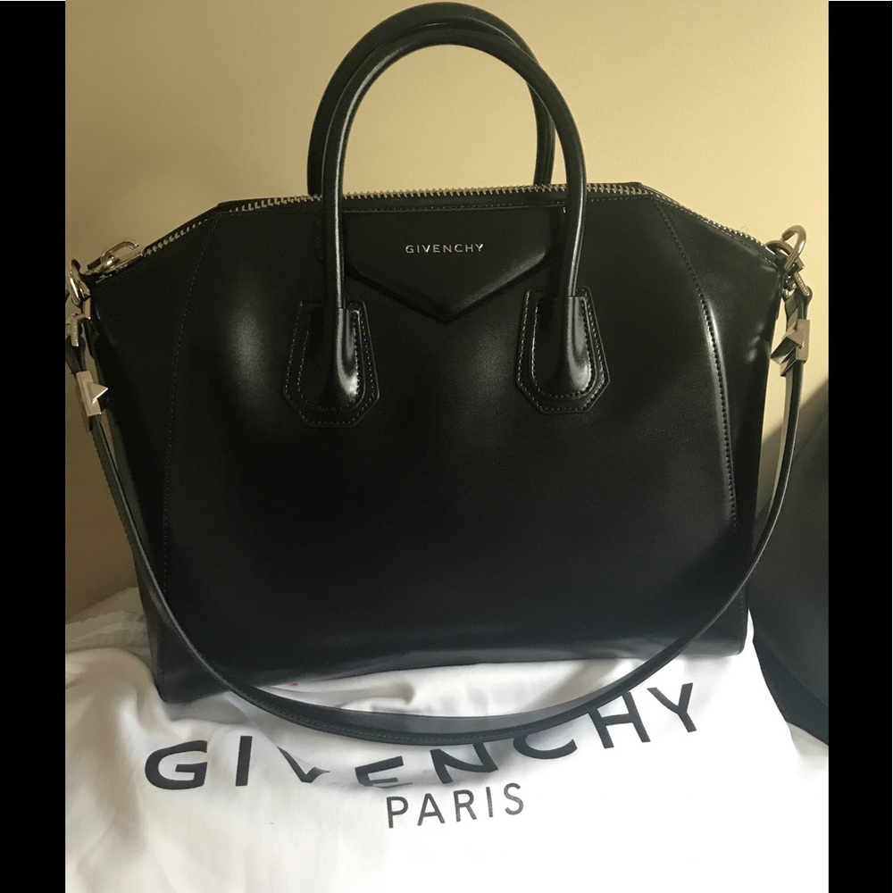 Authentic black Givenchy Antigona Large