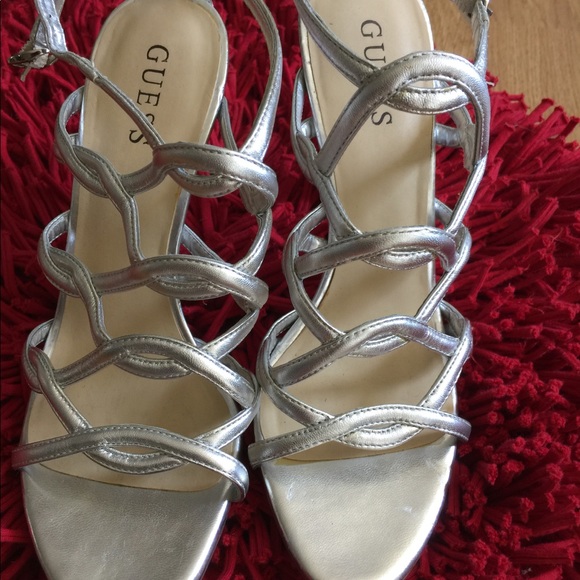 GUESS Show Stopers - Picture 4 of 6