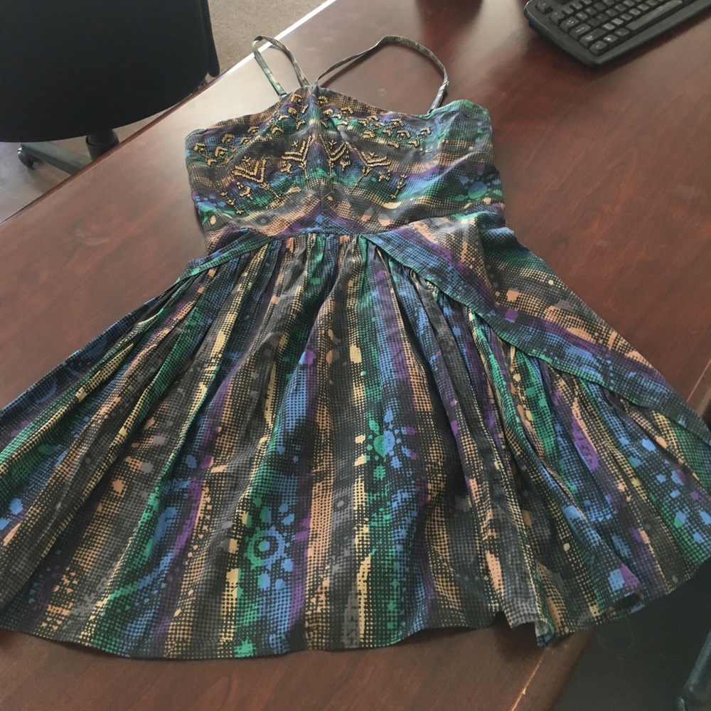Dress - Picture 2 of 4