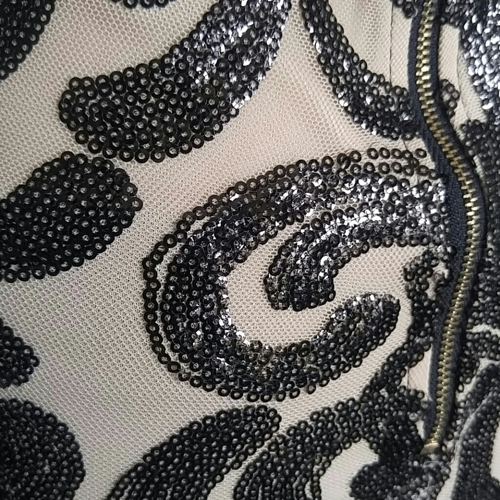 Skirt - Picture 5 of 8