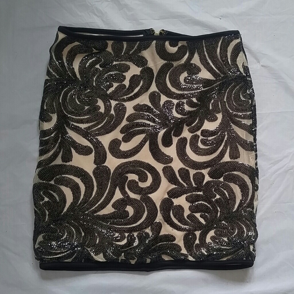 Skirt - Picture 7 of 8