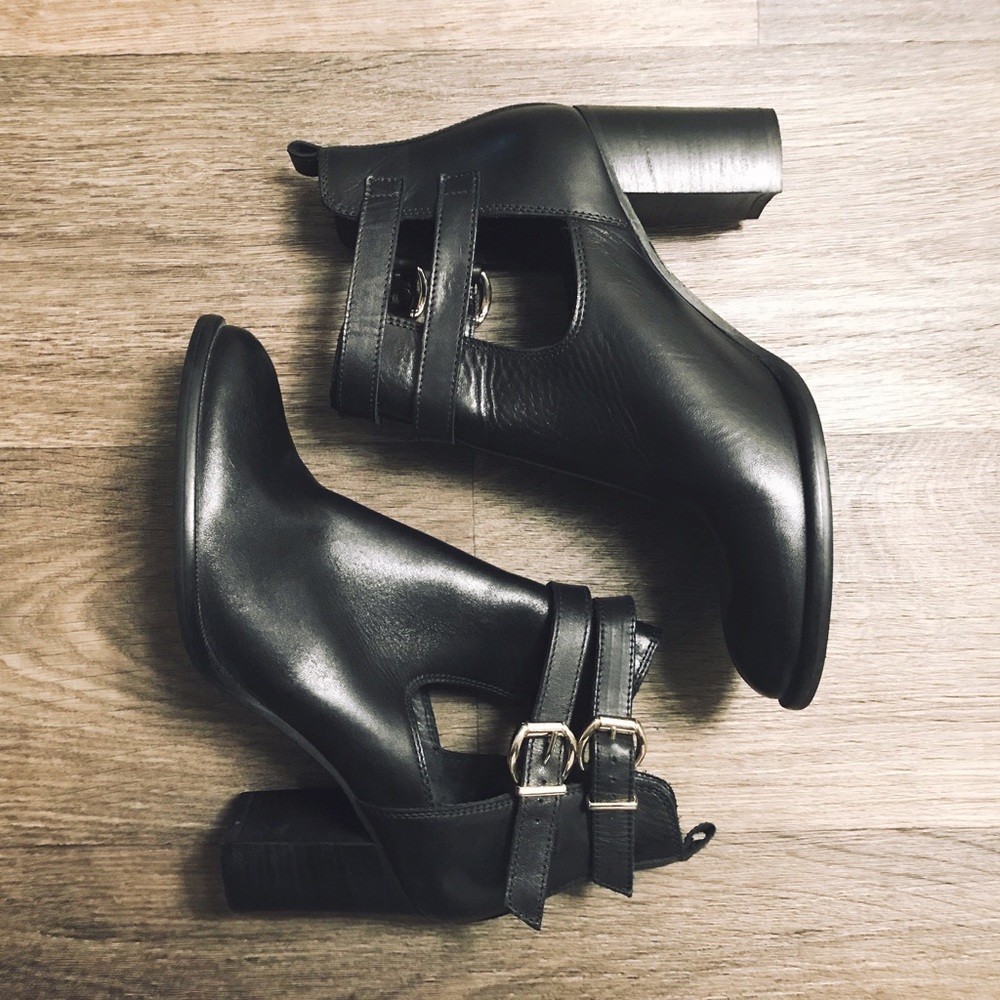 Black Leather BOCAGE Ankle Boots