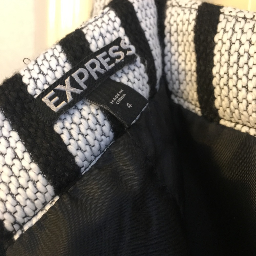Express Mini-skirt - Picture 2 of 2