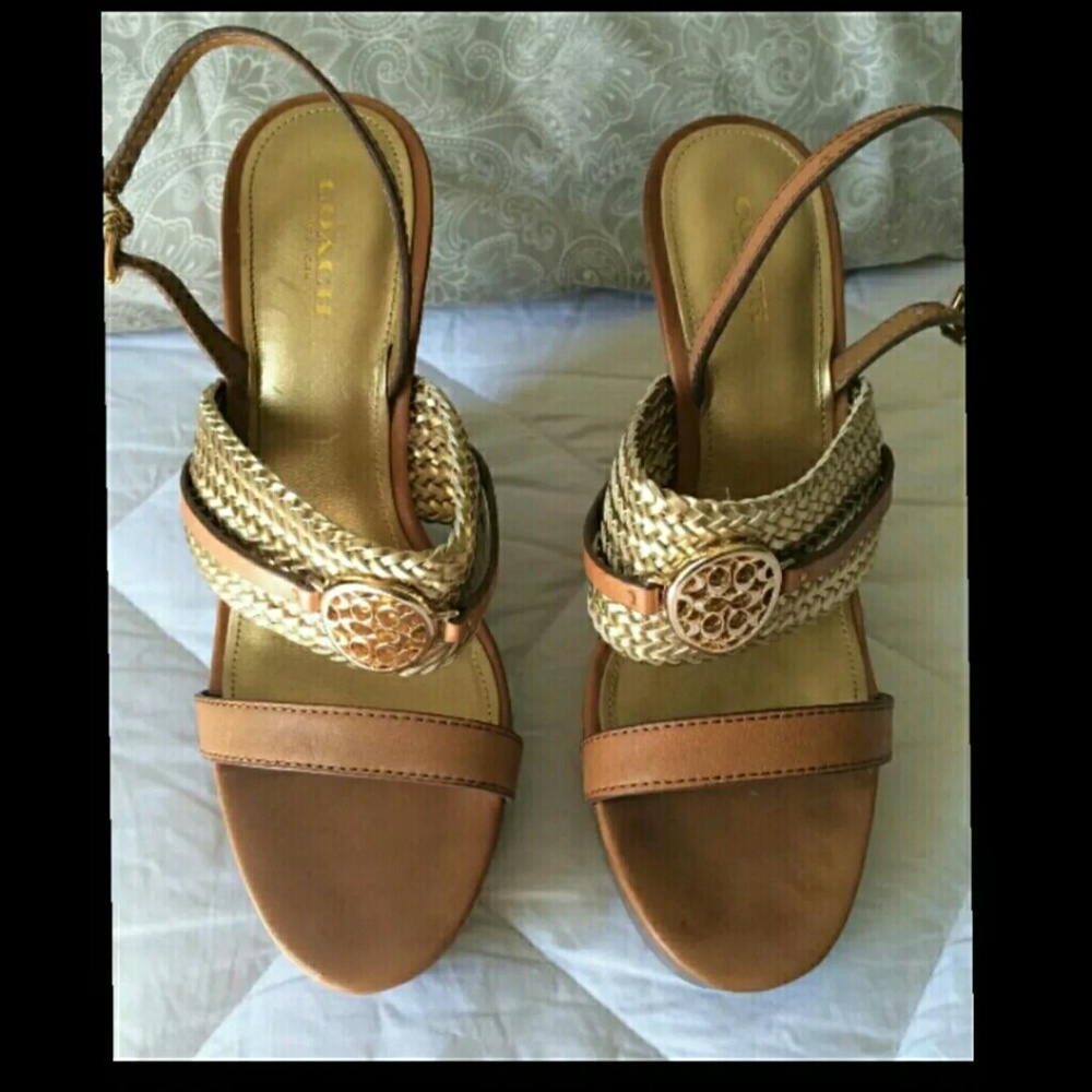 Very gently used coach wedge sz 7/7.5