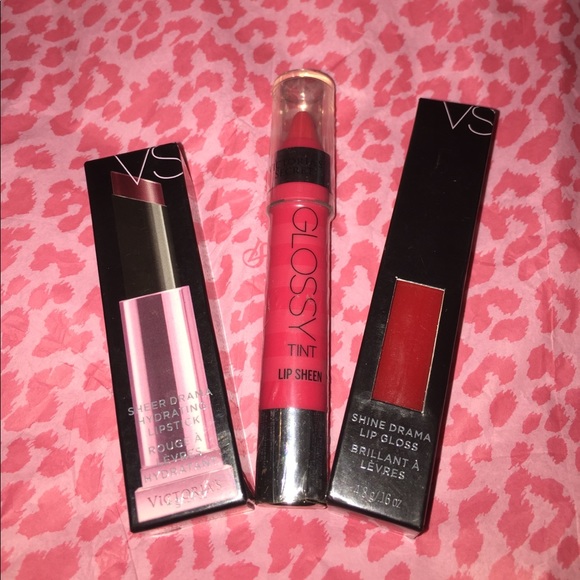 PINK Victoria's Secret Other - ❤️VICTORIAS SECRET LIPSTICK GIFT BUNDLE SET
