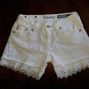 Miss Me white denim short size 27