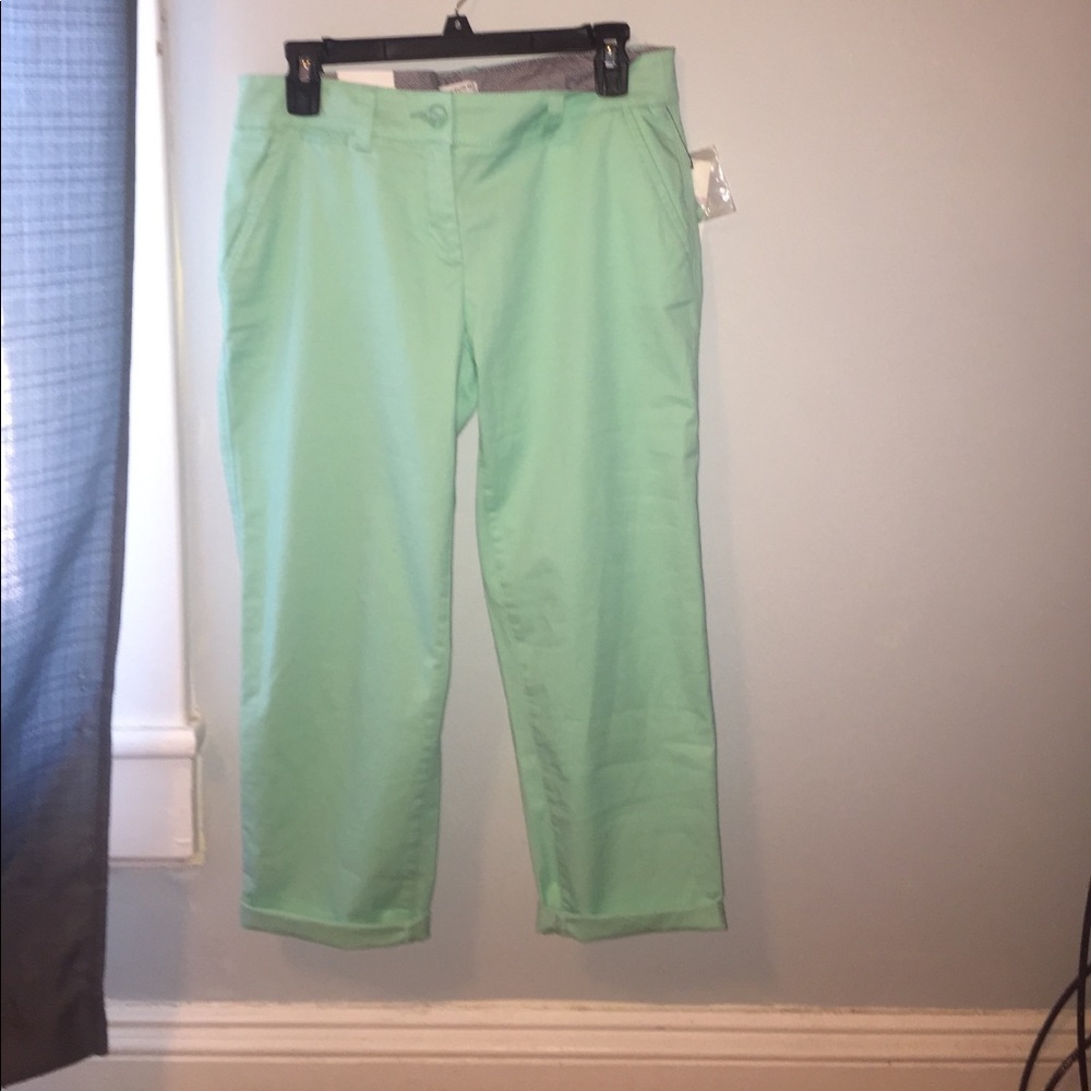 BRAND NEW crown and ivy Pants