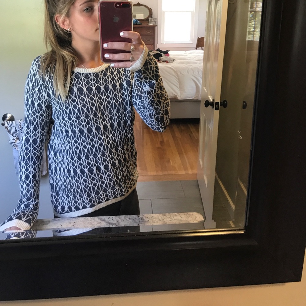 Loft sweater small - Picture 2 of 3
