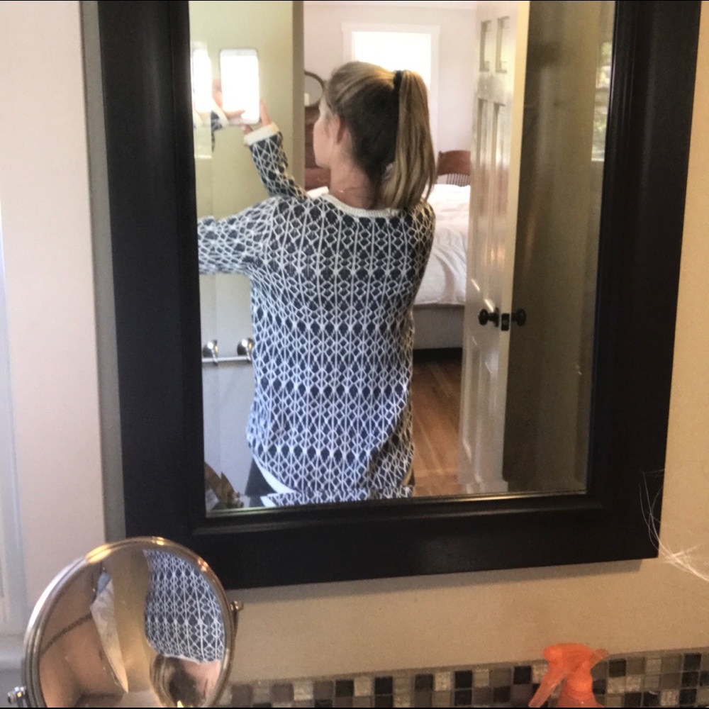 Loft sweater small - Picture 3 of 3