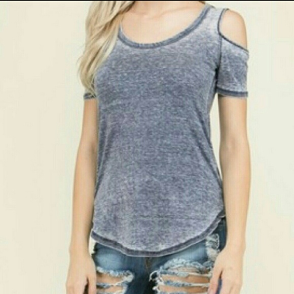 Only 1 left! Cold Shoulder Top - Picture 2 of 3