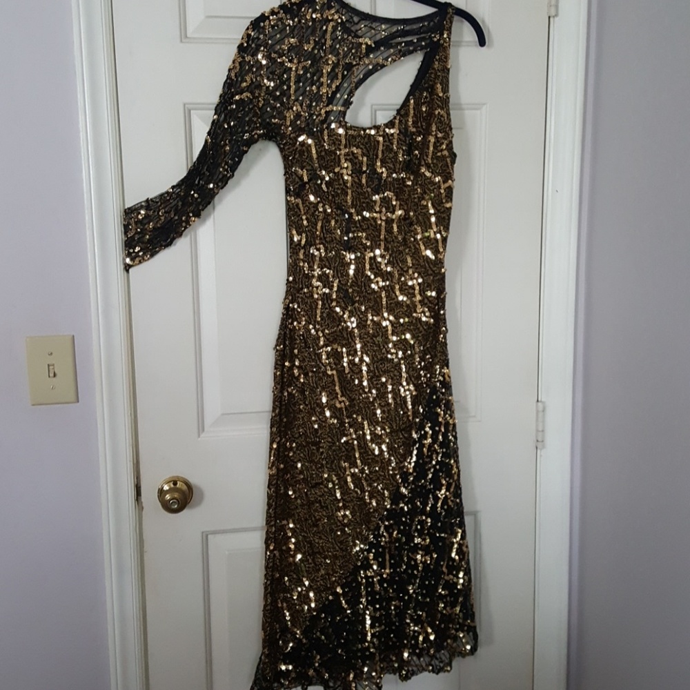 Long sexy one shoulder sequined dress sized SMALL