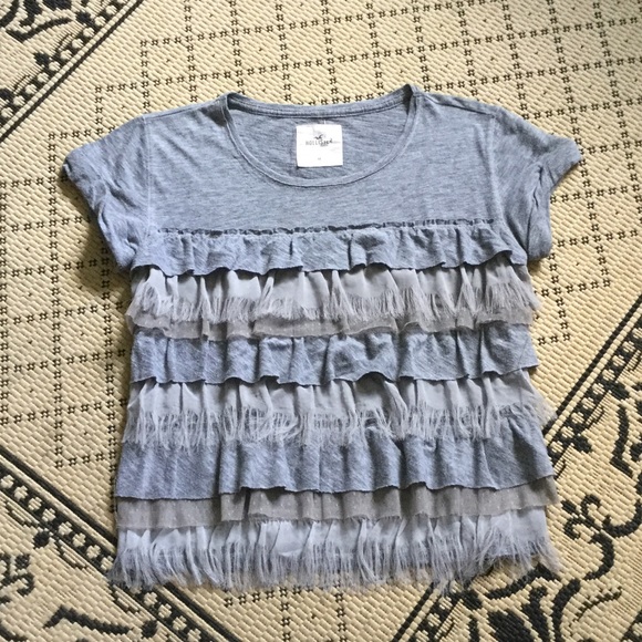 🌼Hollister Sweet Ruffle Tier Top 🌼 - Picture 1 of 3
