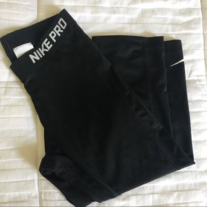 Nike Pro Capris