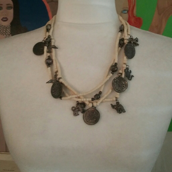 Vintage Shell and metal necklace - Picture 1 of 3