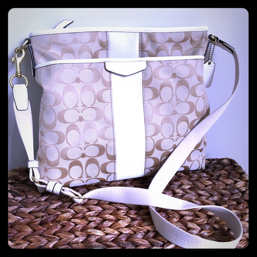 Classic signature tan and cream Coach cross body