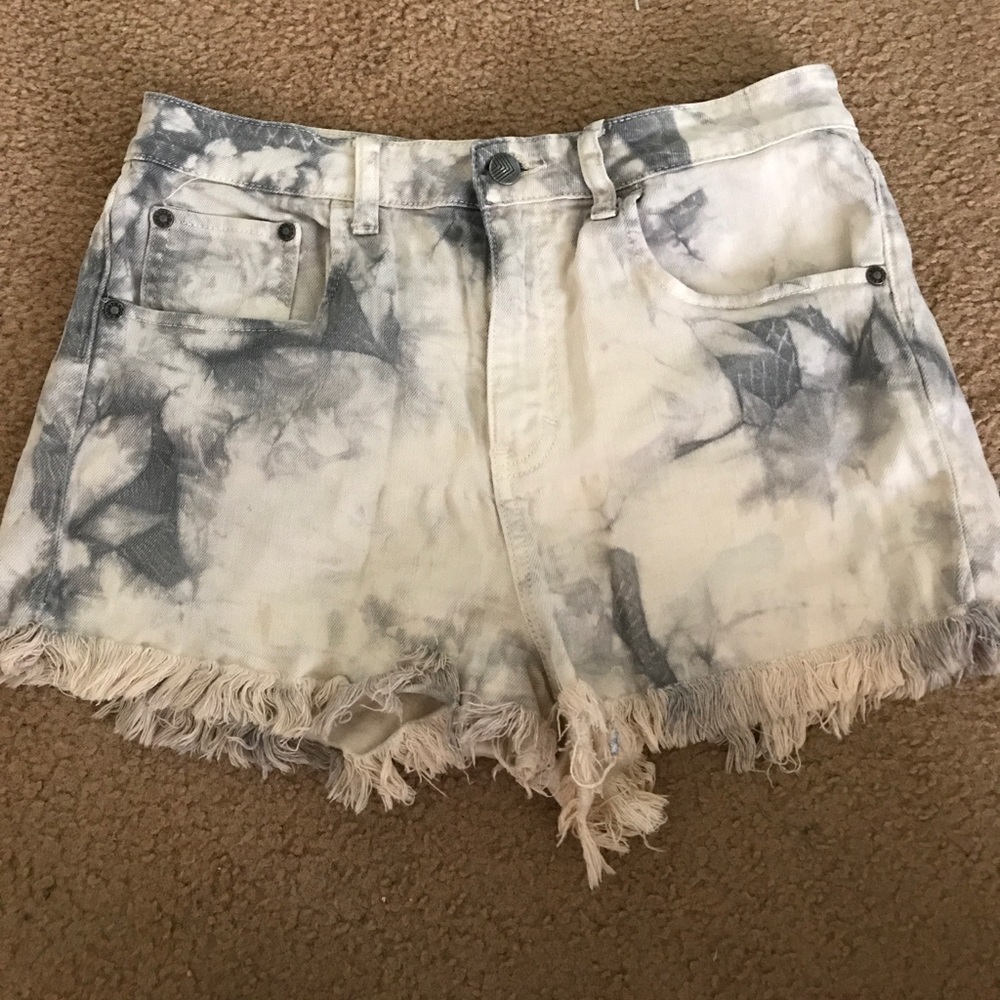 Sun and Shadow Acid Wash Shorts