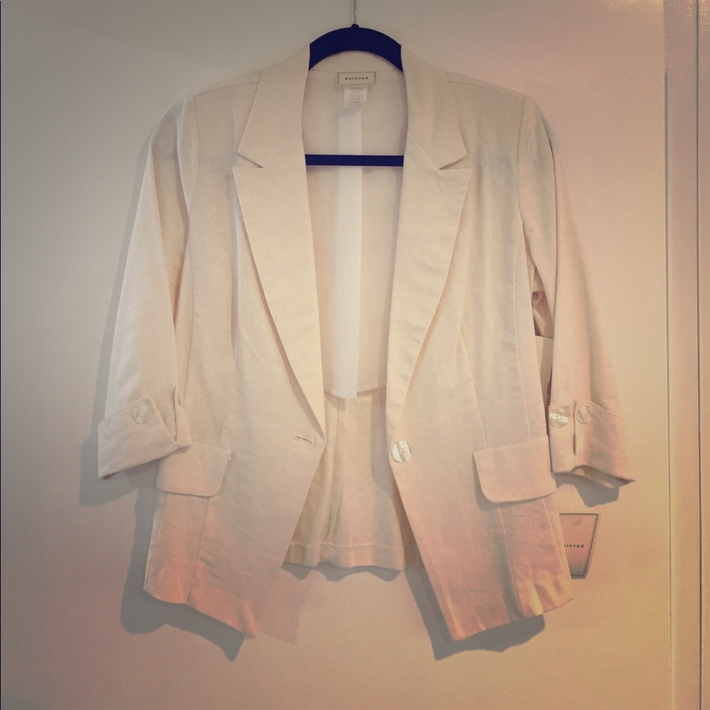 Cream linen blazer by Beloved