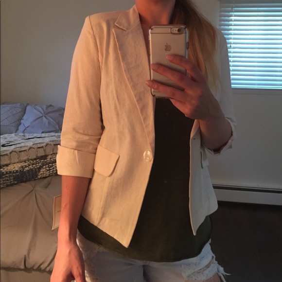 Cream linen blazer by Beloved - Picture 6 of 6