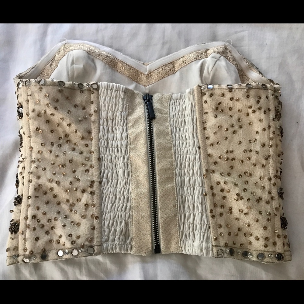 Top - Picture 2 of 2