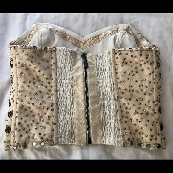 Top - Picture 2 of 2