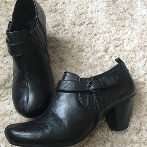 🌀Baretraps slide on Ankle boots